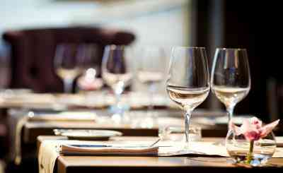 Cómo Calcular la Capacidad de un Restaurante
