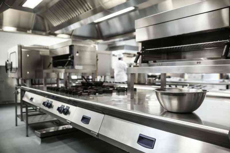 Cómo Organizar la Cocina de un Restaurante