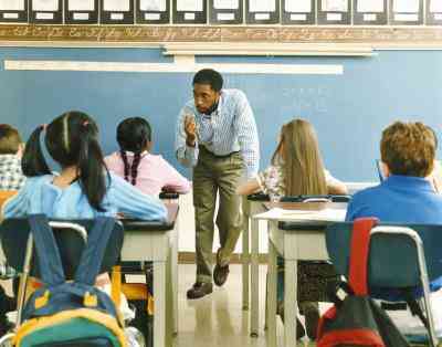 Importancia de Orden Superior de las Habilidades de Pensamiento en los Estudios Sociales