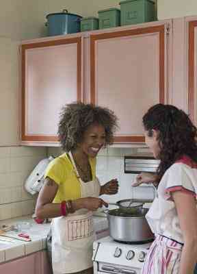 Cómo Enseñar a Cocinar a las Personas Con Discapacidad Intelectual