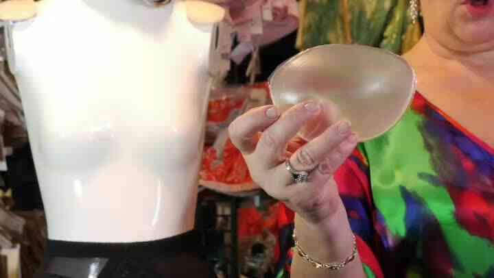 ¿Qué Demi-Sujetador Con Relleno Decir?