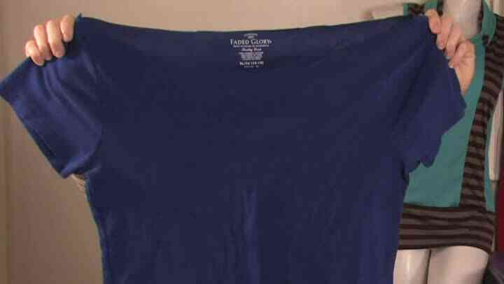 Cómo Cortar un Boatneck de una Camisa