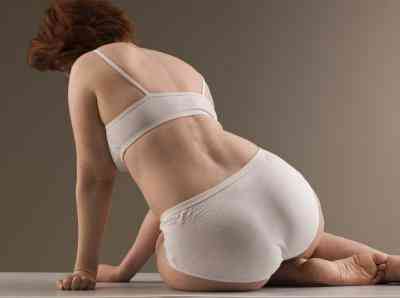 La Mejor Ropa para una Cintura Pequeña y Caderas Grandes