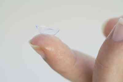 ¿Qué Significa Si Tus Contactos Tienen Manchas Blancas?