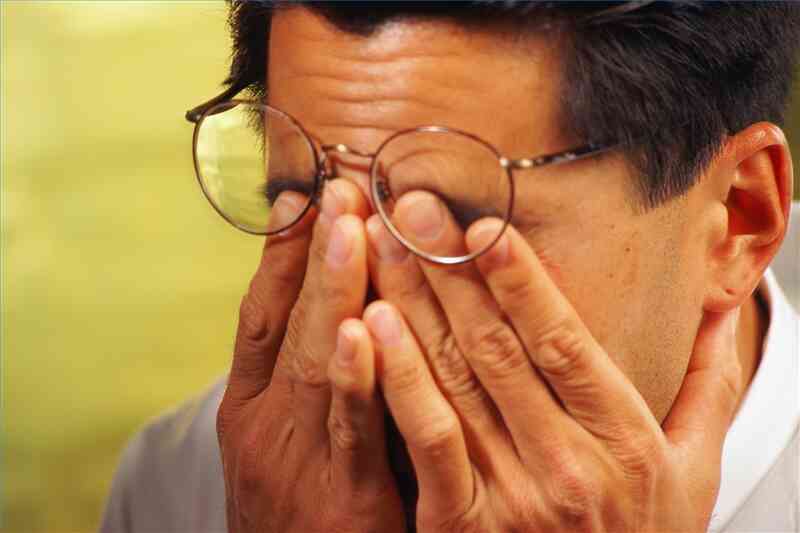 Cómo Curar el Dolor de Ojos
