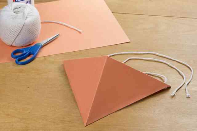 Cómo Hacer un Papel de Construcción Pico