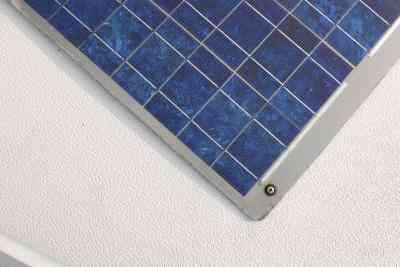 Cómo Probar la Potencia de Salida de un Panel Solar con un Multímetro