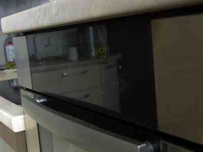 Cómo Configurar el Reloj en un Horno Viking