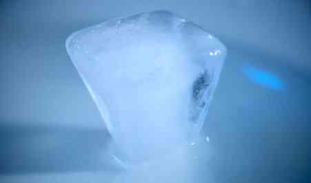¿Cuáles Son las Causas de chasquidos en el Pecho Tipo de Congeladores?