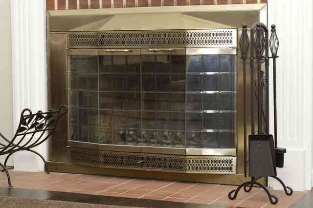 Cómo Abrir una Chimenea de Ventilación