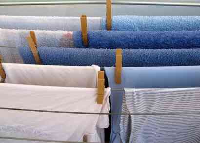 Cómo Quitar el Papel Maché De la Ropa