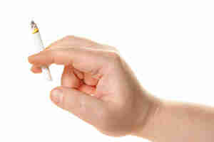 cómo quitar el olor a cigarrillo