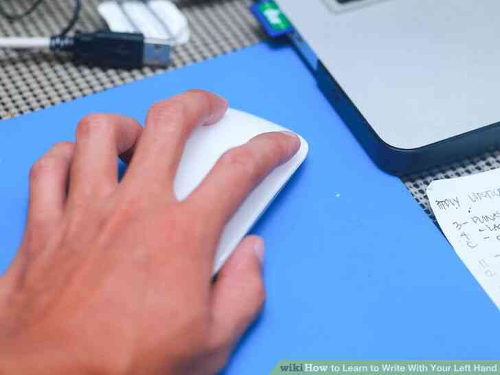 Image titulado Aprender a Escribir Con la Mano Izquierda Paso 3