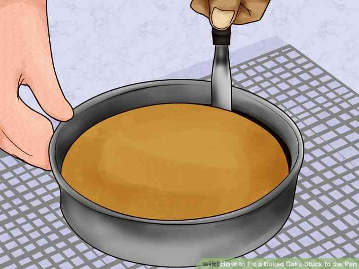Imagen titulada Arreglar un Pastel al horno Pegado a la Sartén Paso 1