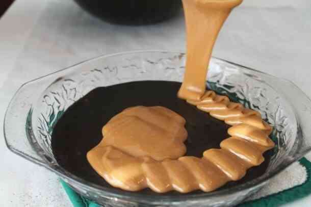 Imagen titulada LP_SaltedCarmelFlourlessChocolatecake17 610x406