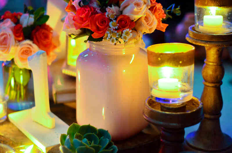 Cómo Elegir Su Decoración de la Boda Única