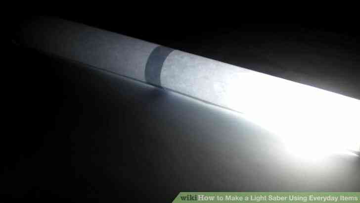 Imagen titulada Hacer un Sable de Luz Utilizando Elementos Cotidianos Paso 6 vista previa