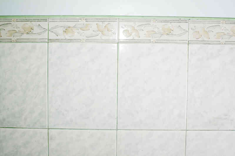 Cómo Limpiar la Lechada del Azulejo Utilizando una pastilla de Lavavajillas
