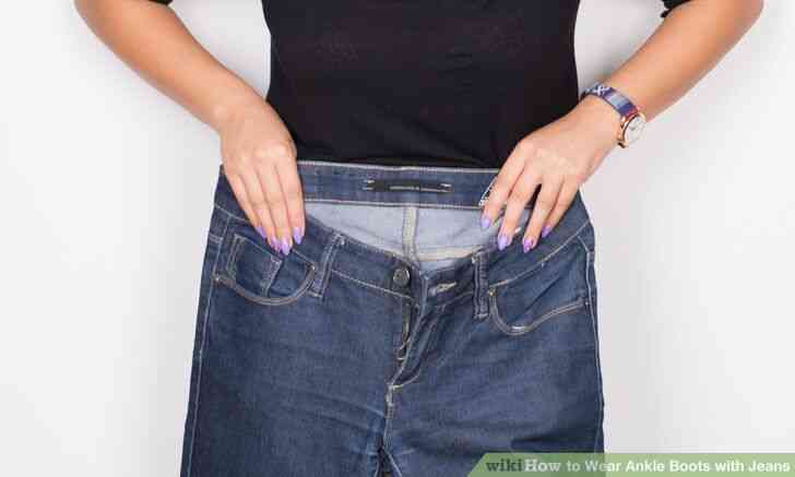 Imagen titulada Desgaste de Tobillo Botas con Jeans Paso 1