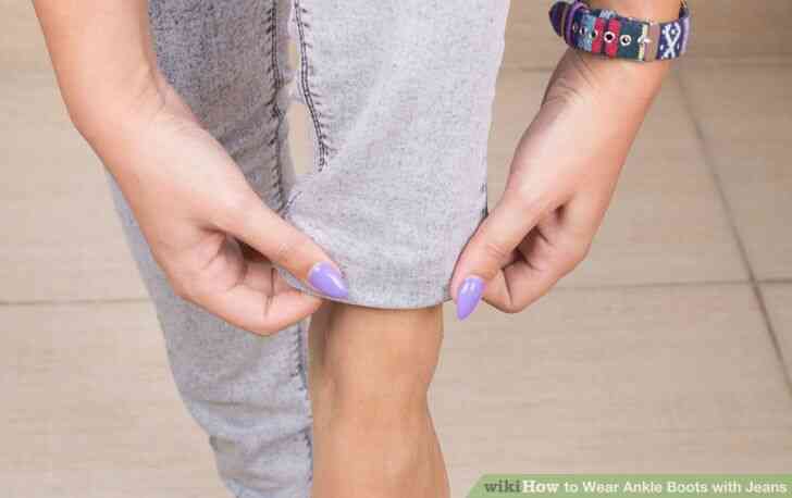 Imagen titulada Desgaste de Tobillo Botas con Jeans Paso 7