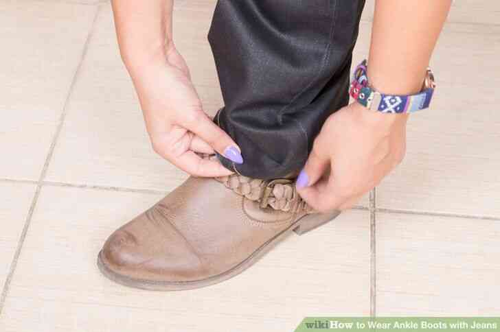 Imagen titulada Desgaste de Tobillo Botas con Jeans Paso 2