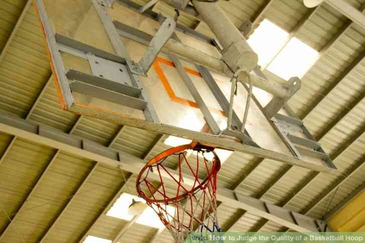 Cómo Juzgar la Calidad de un Aro de Baloncesto